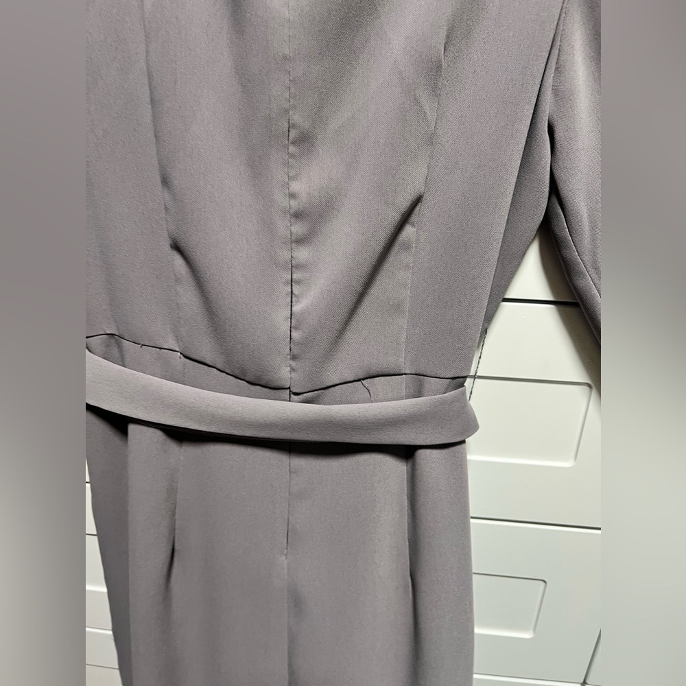 Elegant Gray V-Neck Aryeh jumpsuit (D1) - Picture 6 of 10